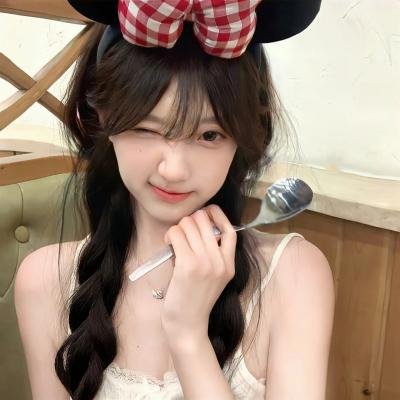 纸板屋女孩